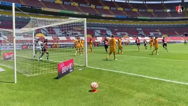 Tigres Women goalkeeper error leads to Atlas' winning goal